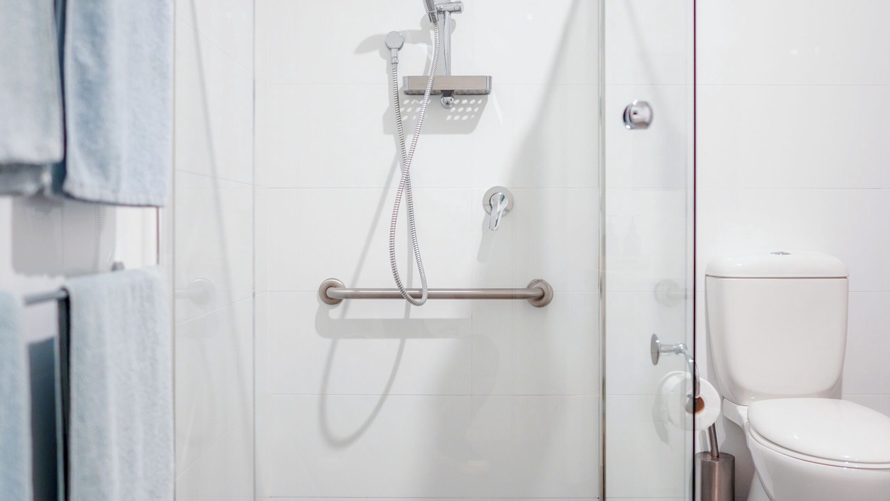 Photo of Bathroom in Kingscote