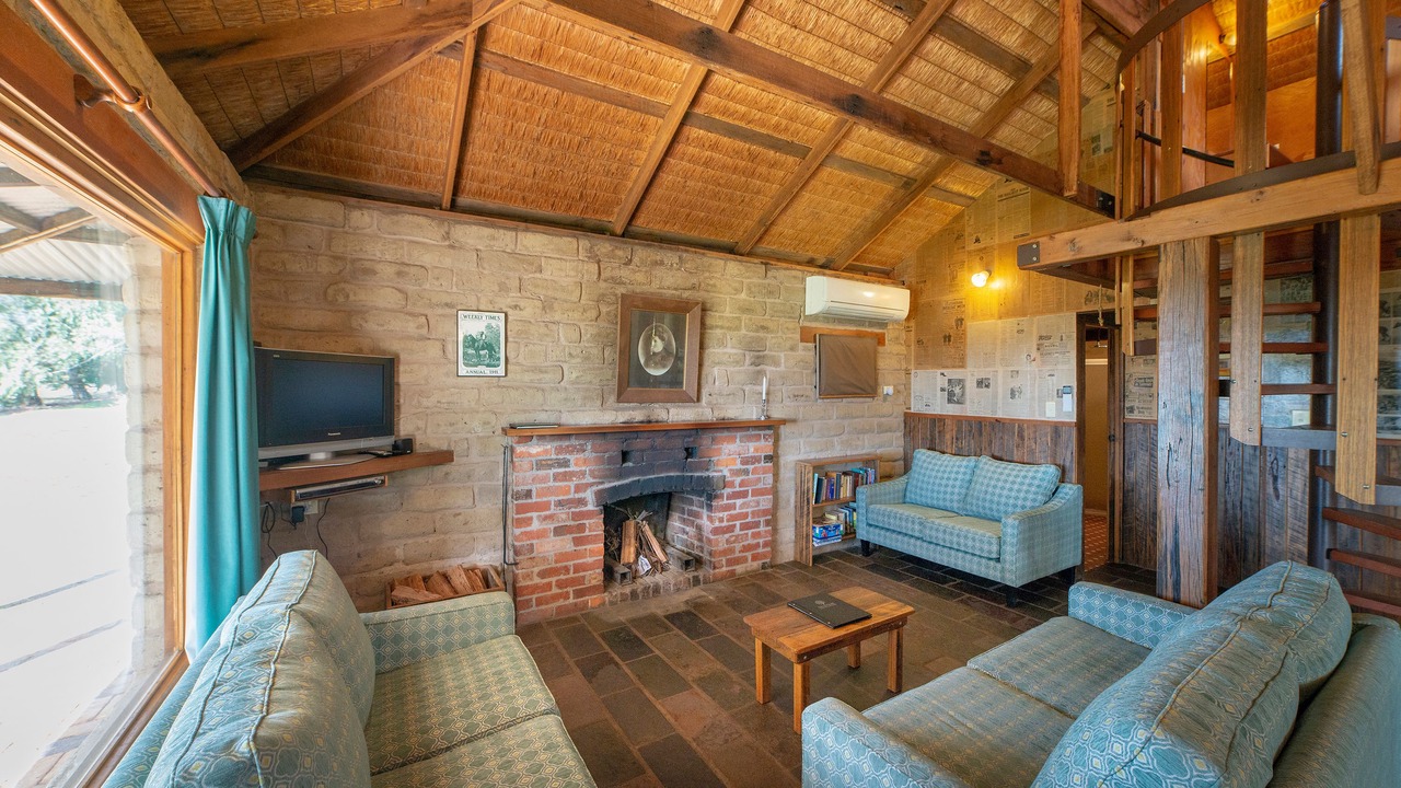 Photo of Livingroom in Halls Gap