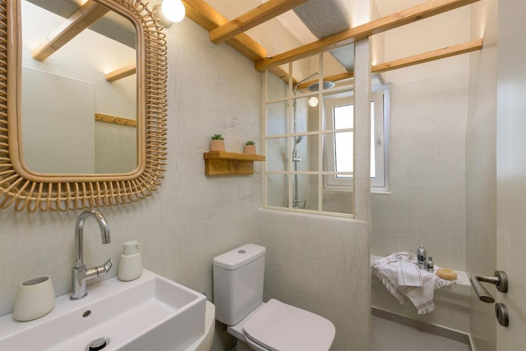 Photo of Bathroom in Petaloudes