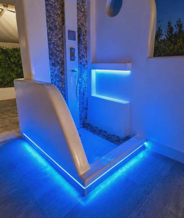 Photo of Others in Alinda