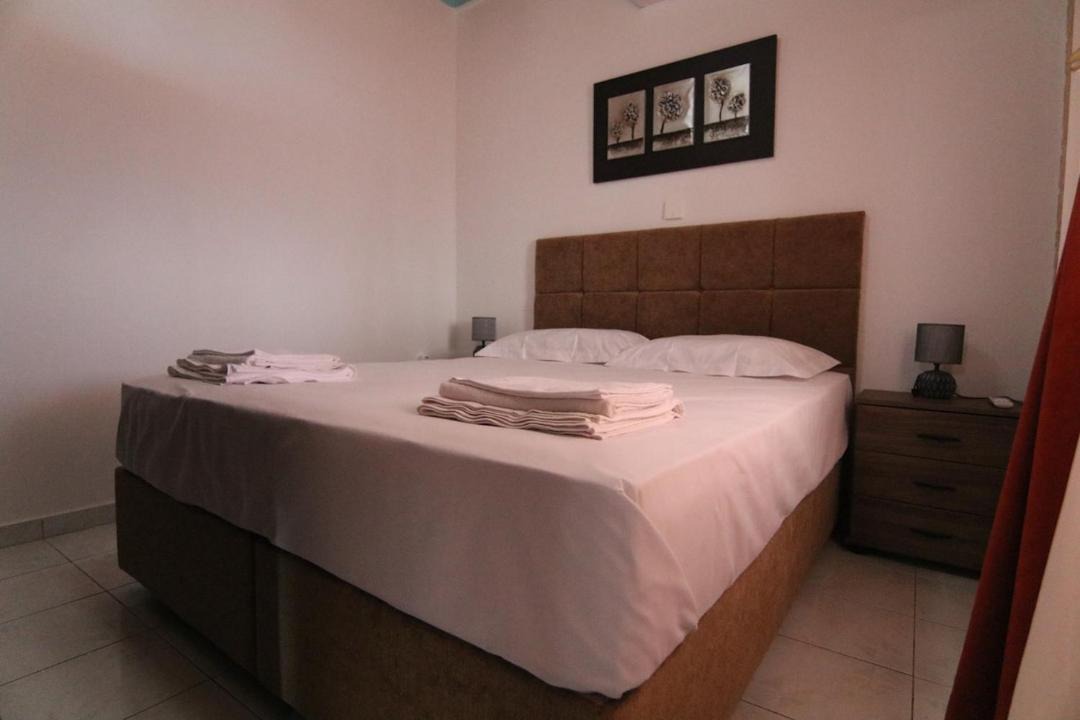 Photo of Bedroom in Oinousses