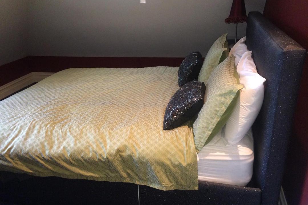 Photo of Bedroom in Emerald