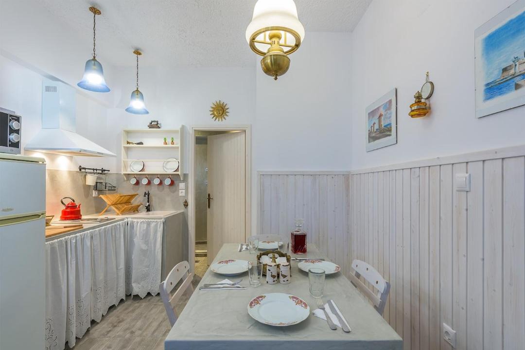 Photo of Kitchen in Petaloudes