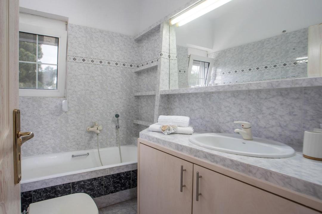 Photo of Bathroom in Asgourou