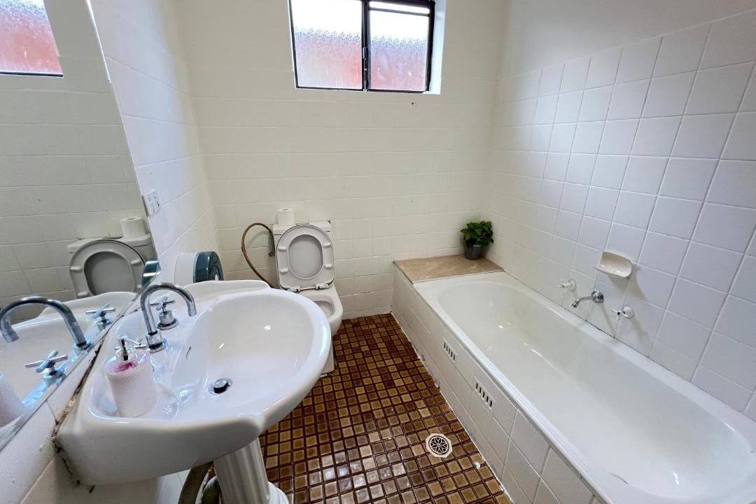 Photo of Bathroom in Lurnea