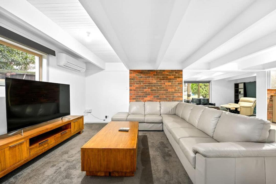 Photo of Livingroom in Cranboune South