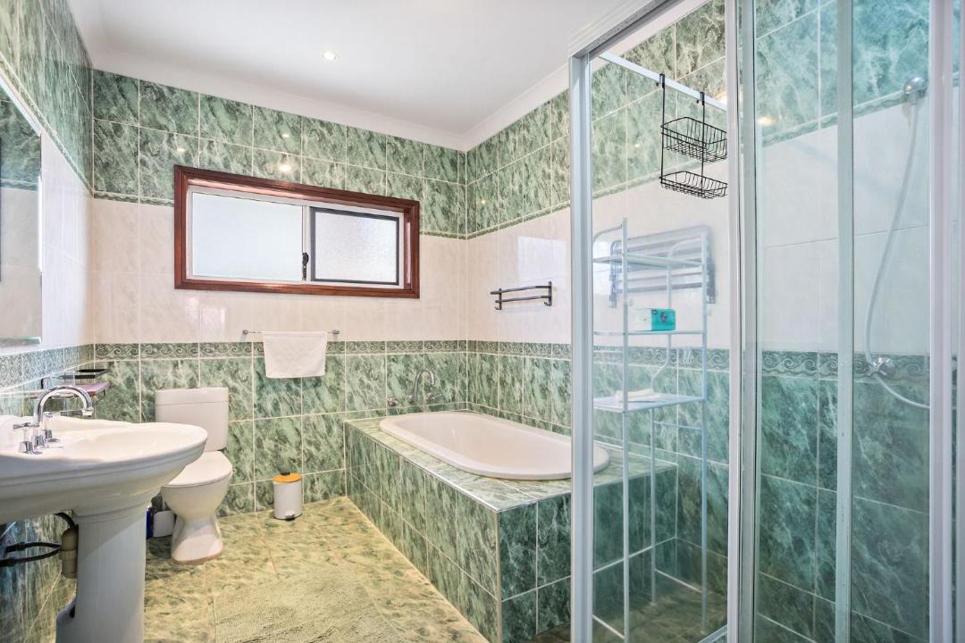 Photo of Bathroom in Primbee