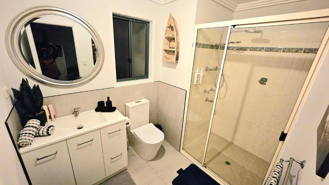 Photo of Bathroom in Urangan