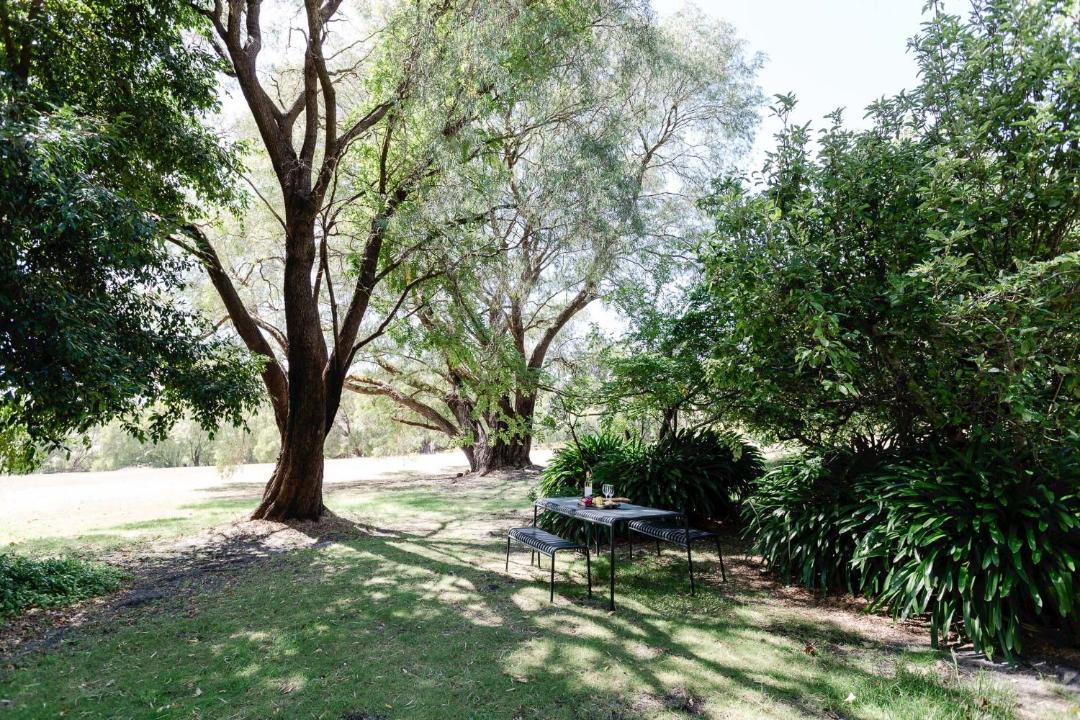 Photo of Others in Rosa Brook