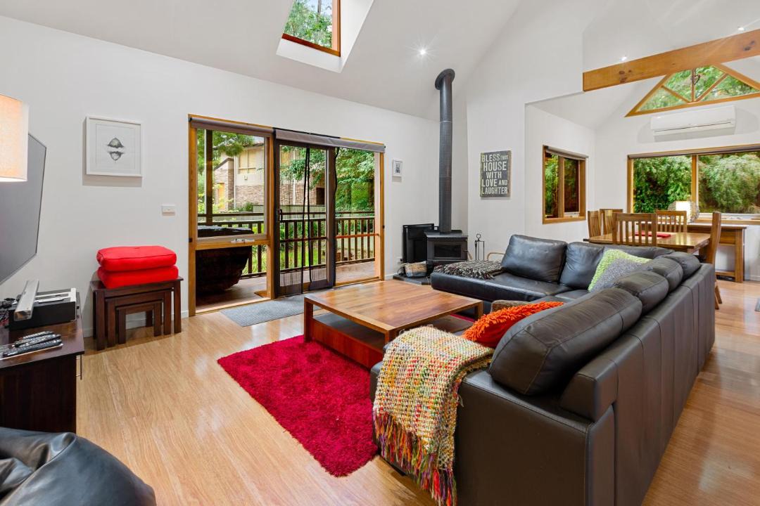 Photo of Livingroom in Sawmill Settlement