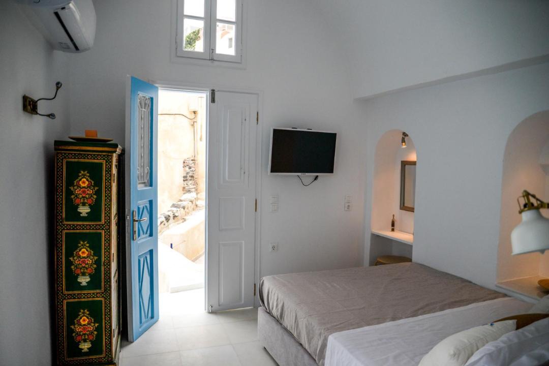 Photo of Others in Oia