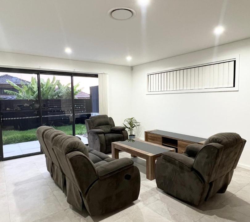 Photo of Livingroom in Guildford