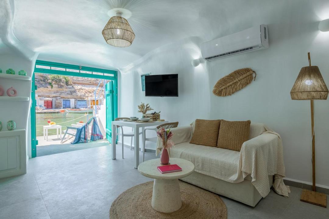 Photo of Others in Mandrakia
