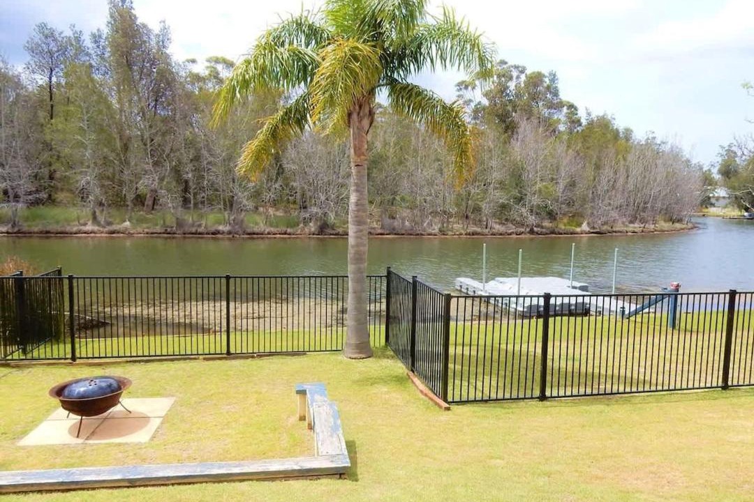 Photo of Others in Lake Conjola