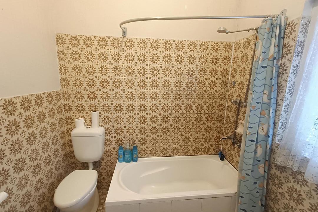 Photo of Bathroom in Earlwood