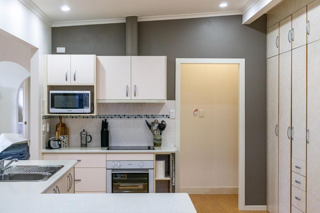 Photo of Kitchen in Tin Can Bay