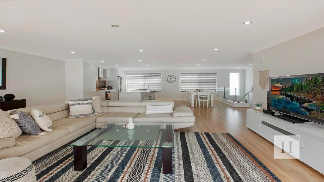 Photo of Livingroom in Summerland Point
