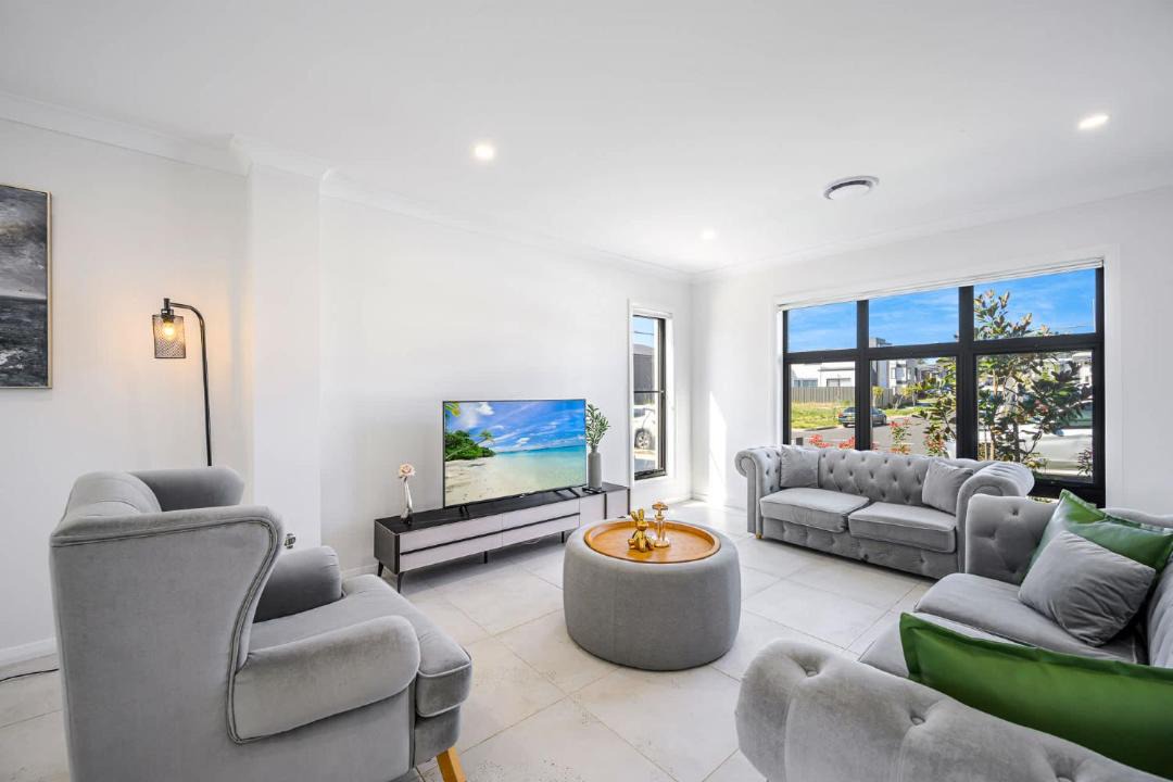 Photo of Livingroom in Denham Court