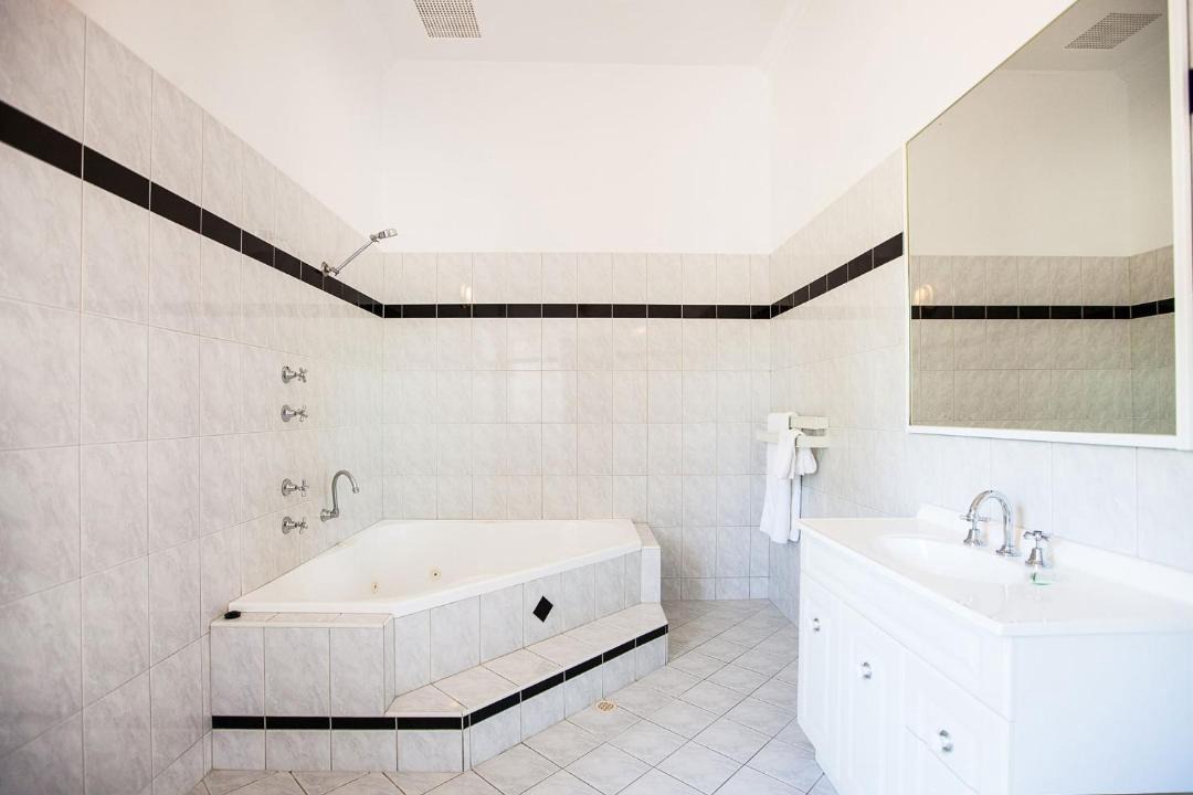 Photo of Bathroom in Nedlands