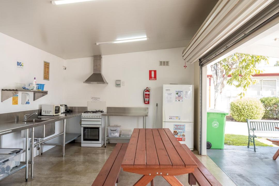 Photo of Kitchen in Middle Swan
