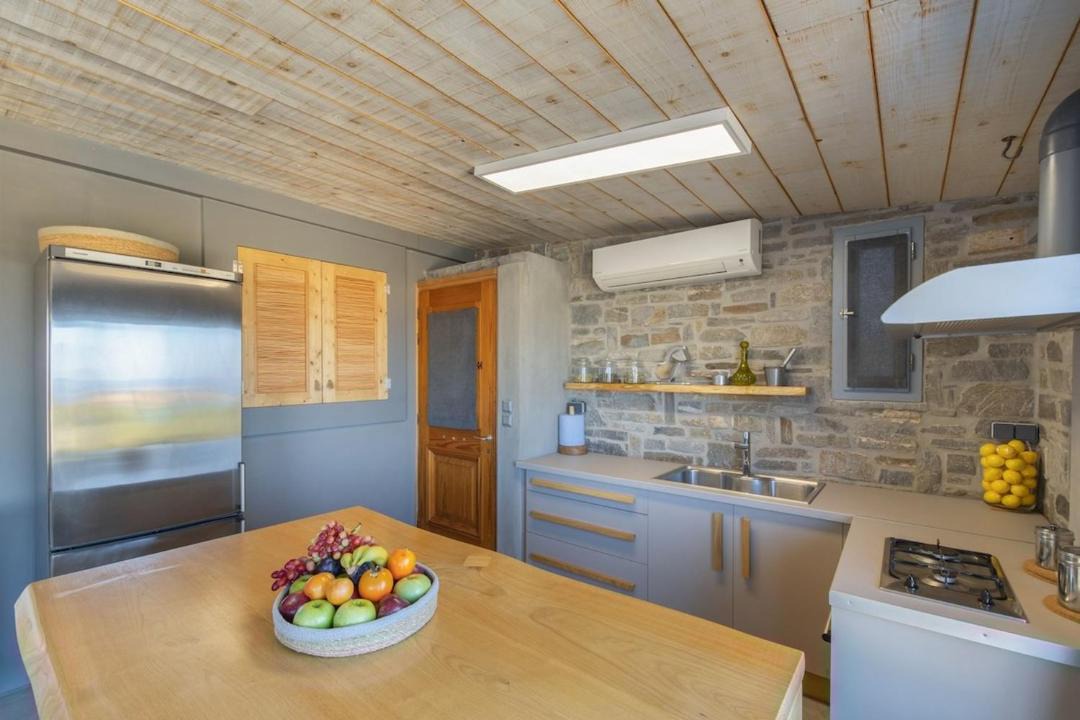 Photo of Kitchen in Parasporos