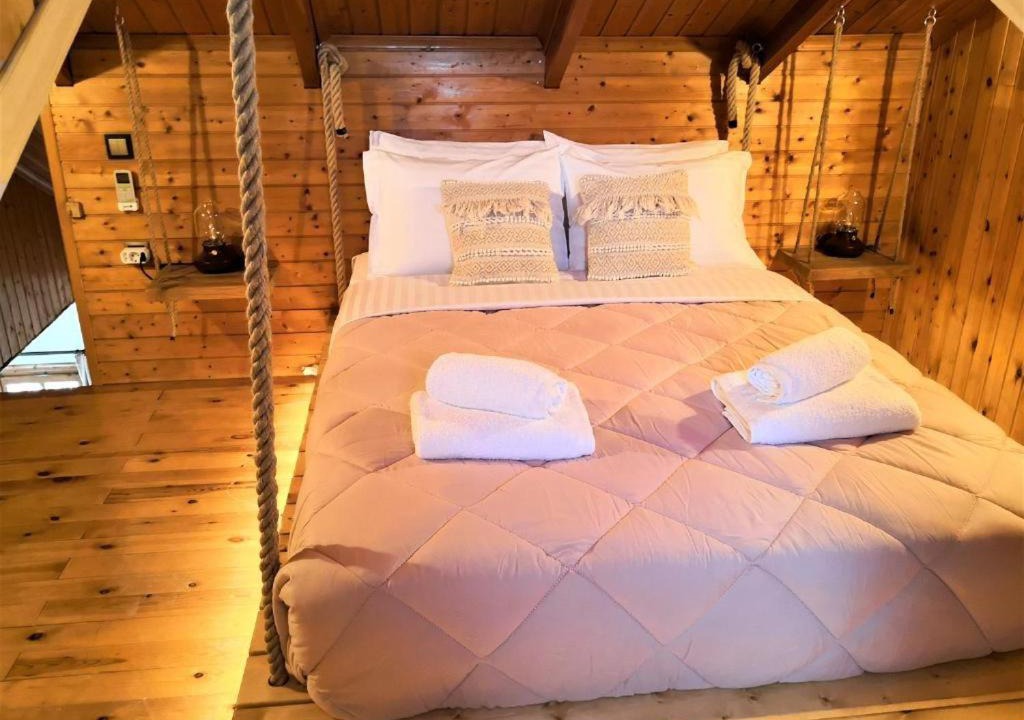 Photo of Bedroom in Salakos