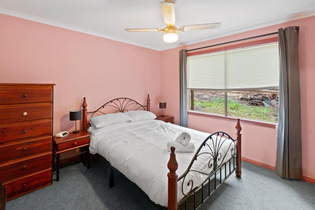 Photo of Bedroom in Sawmill Settlement
