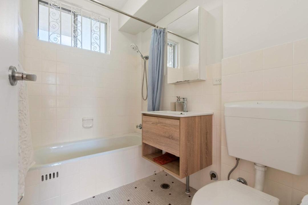 Photo of Bathroom in Woolloomooloo