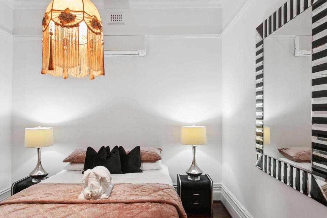 Photo of Bedroom in Inglewood