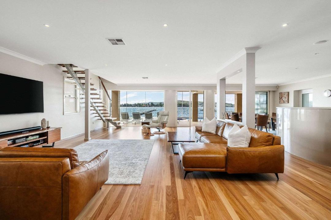 Photo of Livingroom in Point Clare