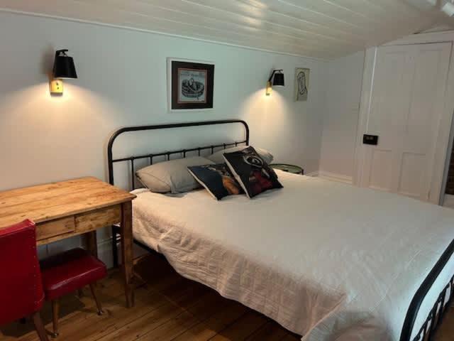 Photo of Bedroom in Newtown