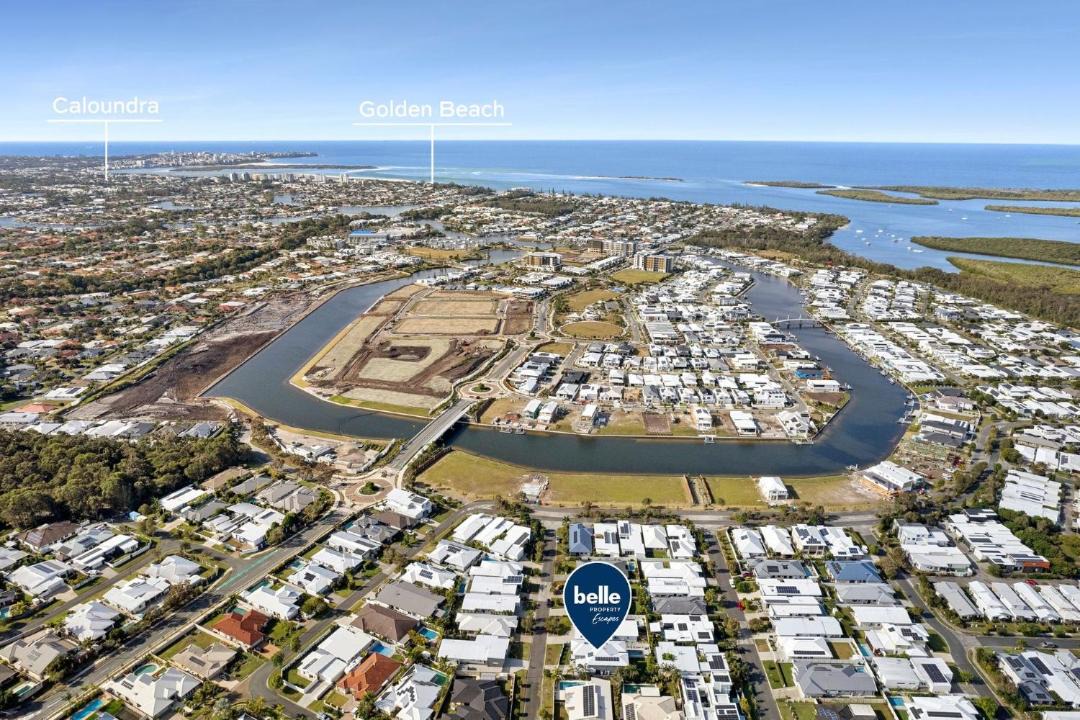Photo of Others in Pelican Waters