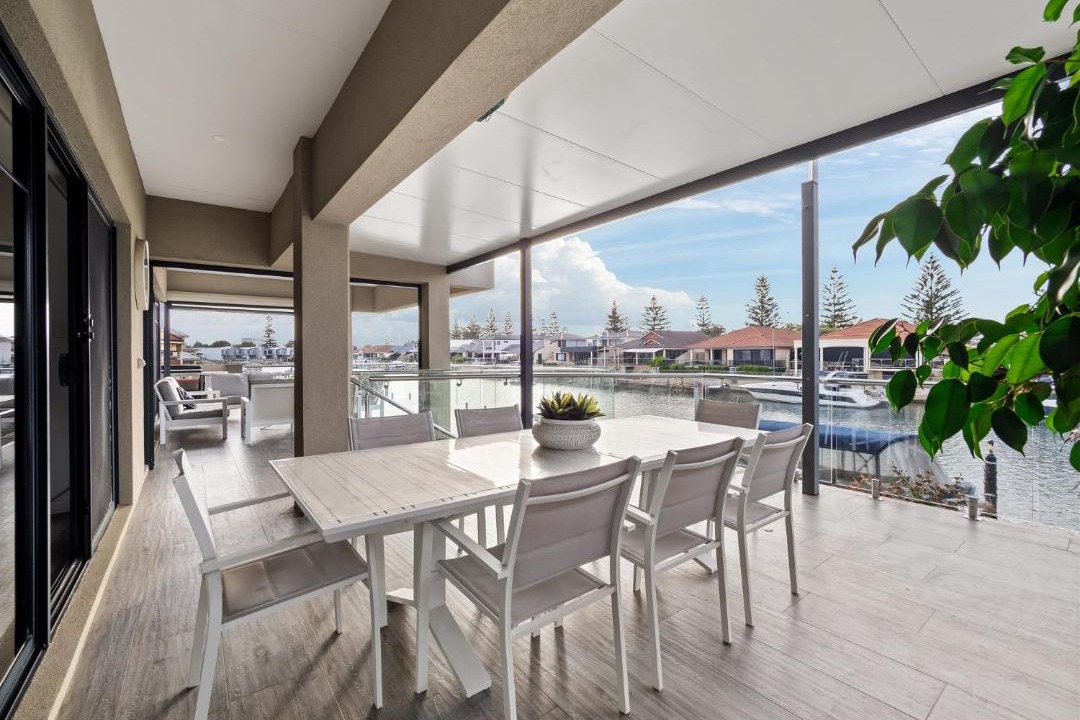Photo of Patio Balcony in Halls Head