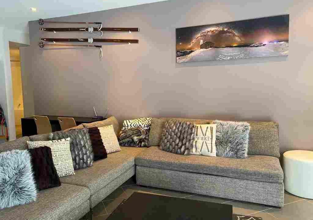 Photo of Livingroom in Falls Creek