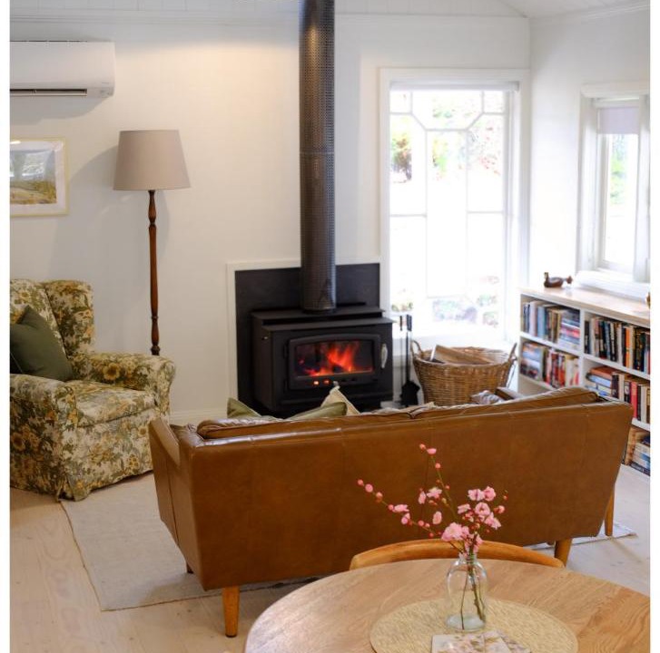 Photo of Livingroom in Stanley