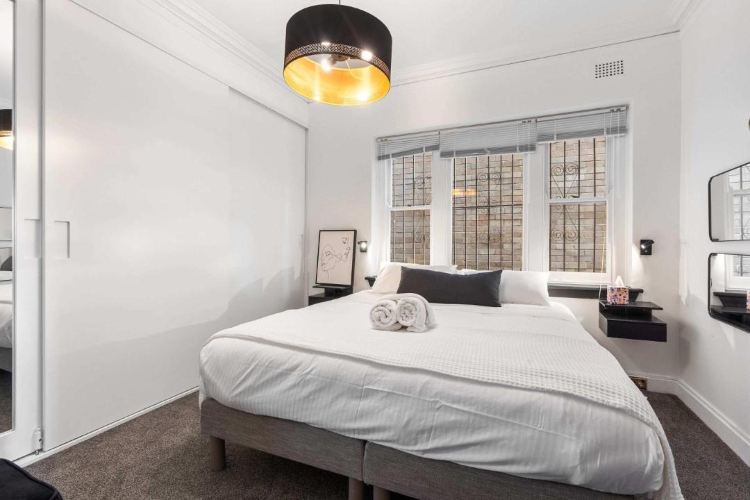 Photo of Bedroom in Elizabeth Bay