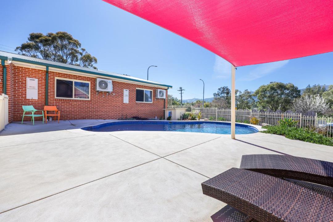 Photo of Others in West Tamworth