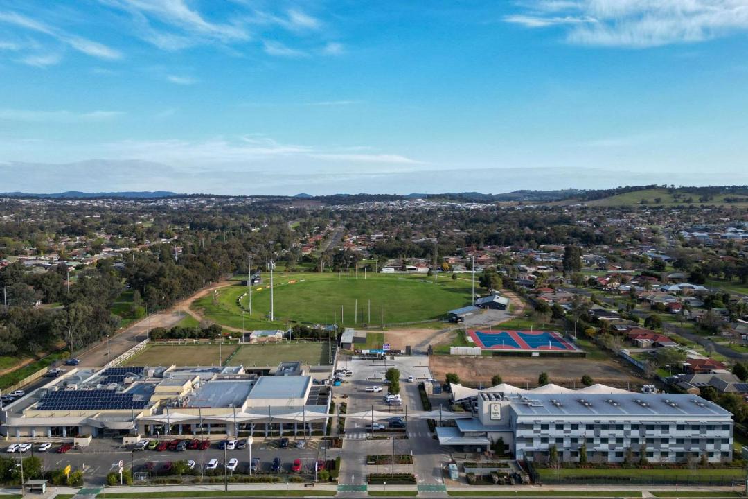 Photo of Buildings in Glenfield Park