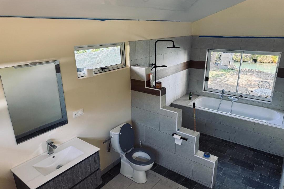Photo of Bathroom in Teahupoo