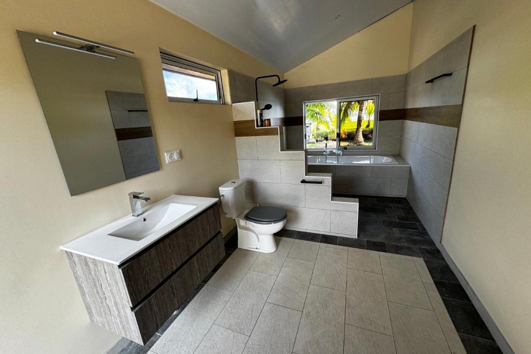 Photo of Bathroom in Teahupoo