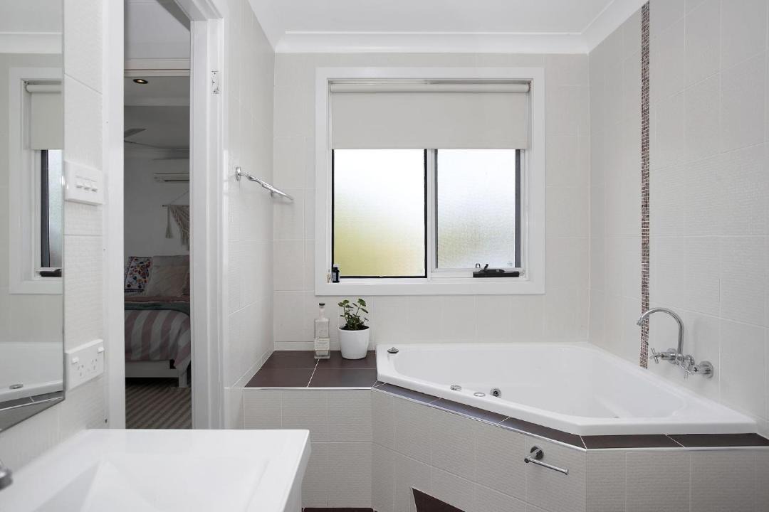 Photo of Bathroom in Tea Gardens