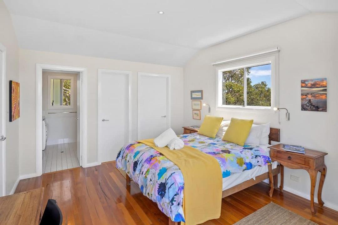 Photo of Bedroom in Eagle Bay