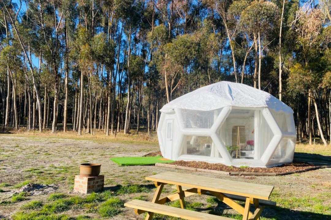 Photo of Outdoor in Comaum