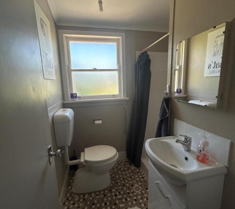 Photo of Bathroom in Canowindra