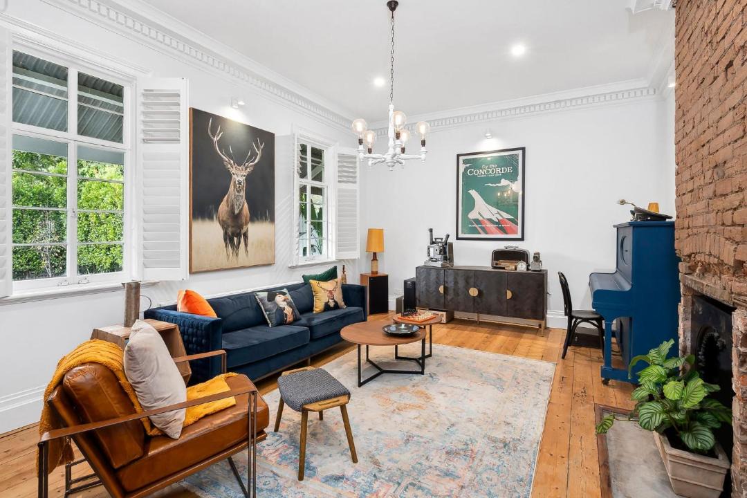Photo of Livingroom in Newtown