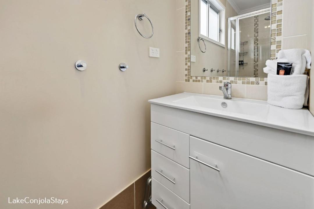 Photo of Bathroom in Lake Conjola