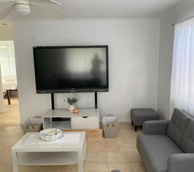 Photo of Livingroom in Saunders Beach