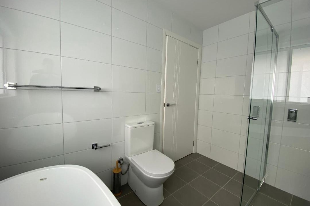 Photo of Bathroom in Gledswood Hills