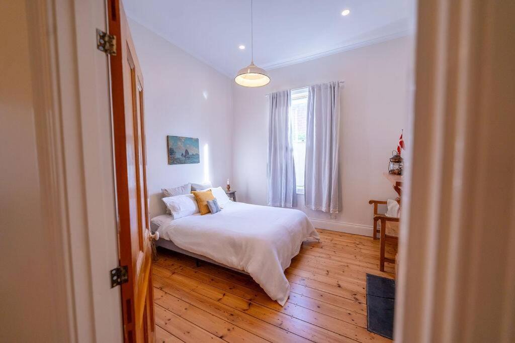 Photo of Bedroom in Semaphore