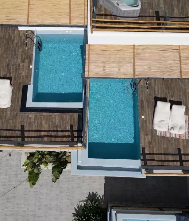 Photo of Others in Elia